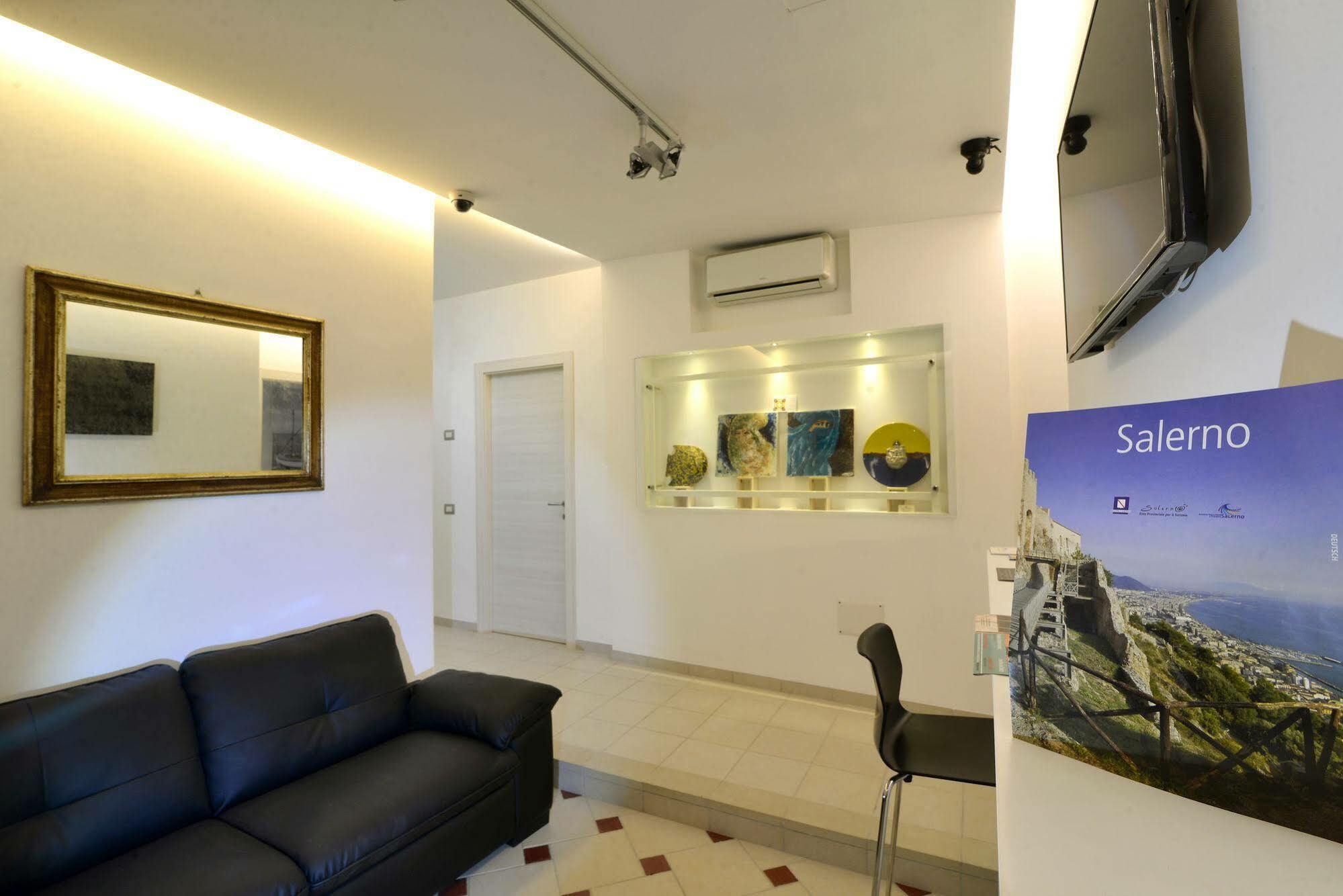 Santi E Saraceni Rooms Salerno Exterior foto